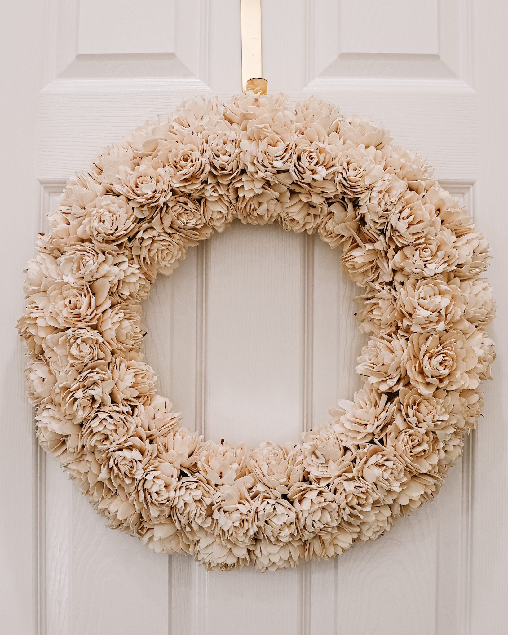 dried shola flower wreath