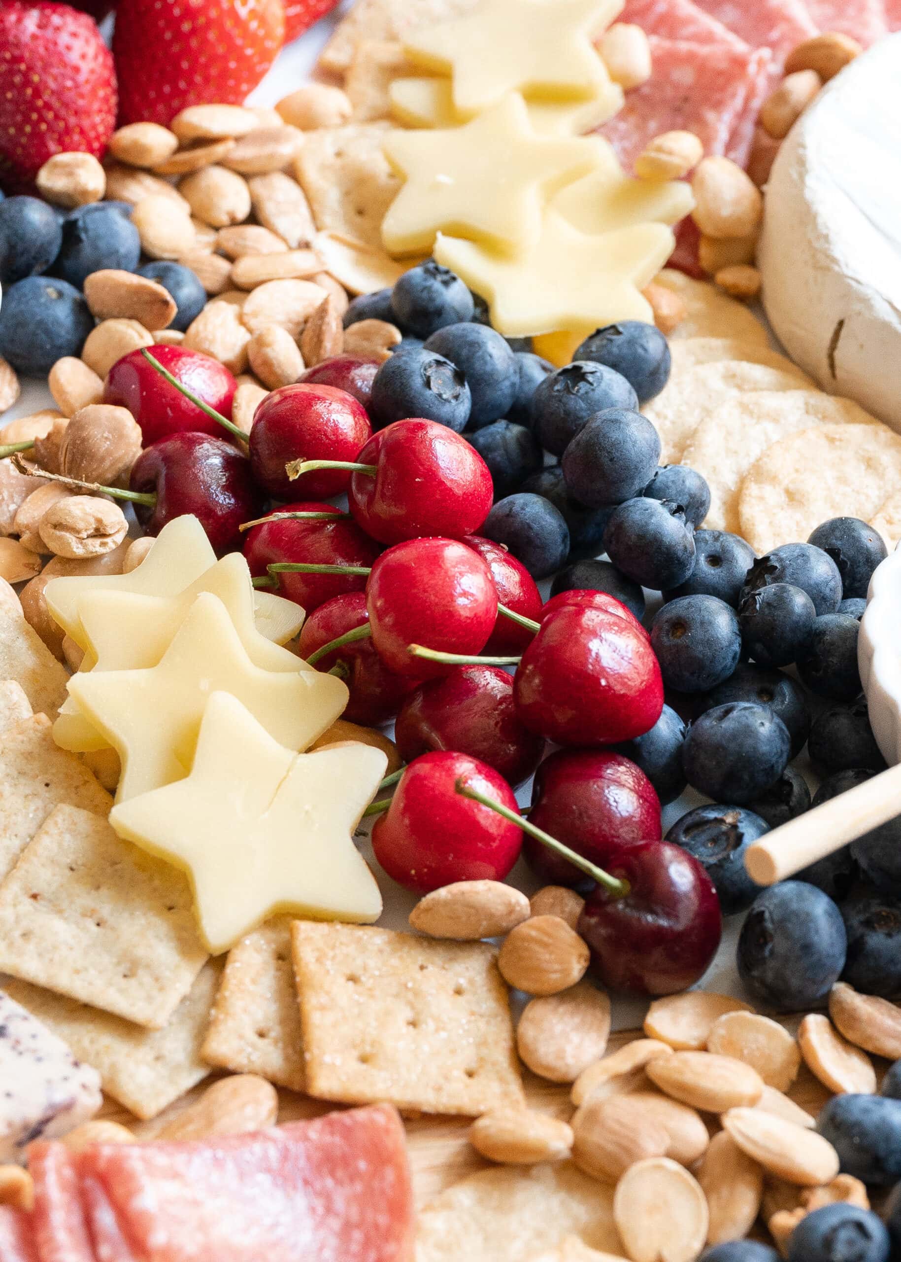 I took this close up photo of the various gluten-free crackers, cheeses, nuts, and fruits on the board.