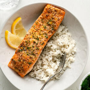 Garlic butter Salmon with Lemon and Dill