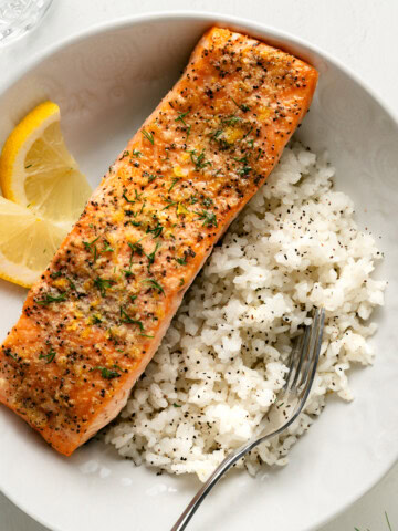 Garlic butter Salmon with Lemon and Dill